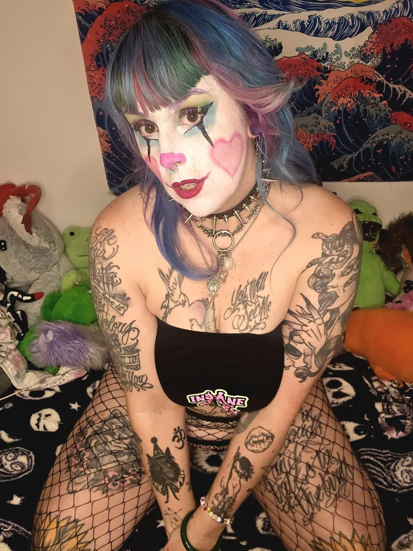 Tattooed, chubby, AND a clown???  posted by pukotheclown