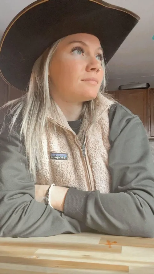 Tbh, I'm craving some affection and attention by SweetEchloXO