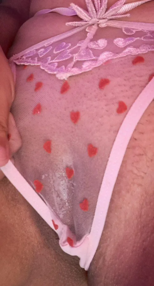 Te gusta la lenceria mojada? by Solsweet16