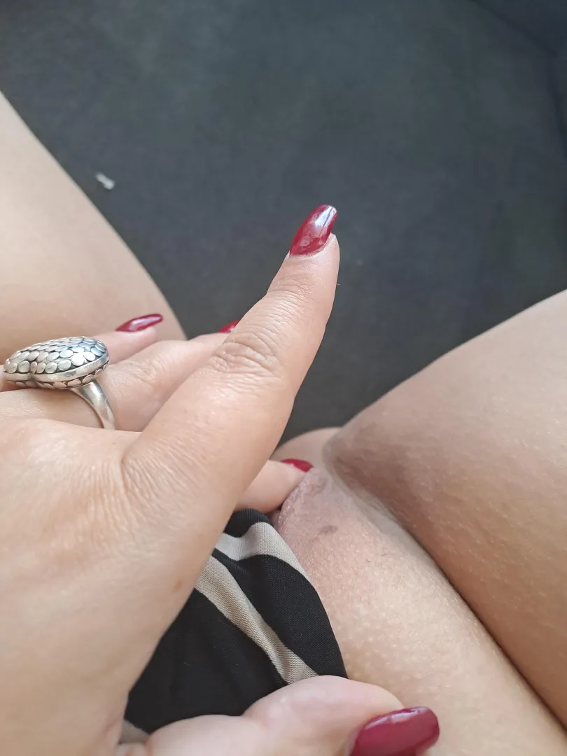 Te gustaria acariciarla?? posted by Melucita