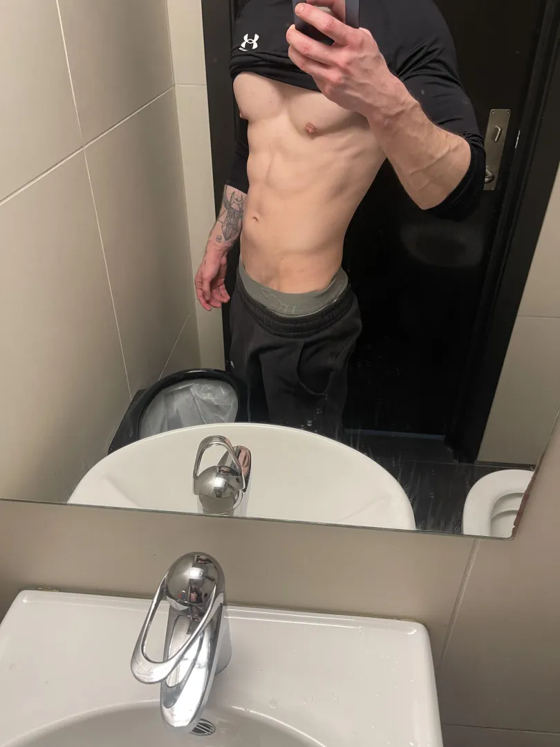 Tease me (ftm) posted by noirvale1