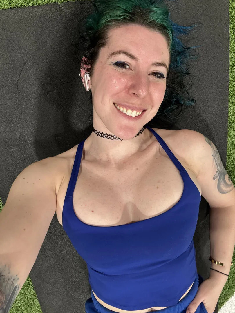 Tease on the grass posted by sirenskiss3