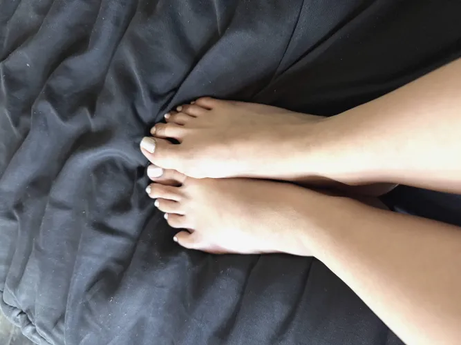 Teasing you with my soft, sexy soles by LillianOrigxxx