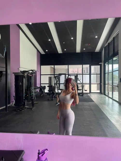 Tell me .. does my fit body got your attention by Leaeng