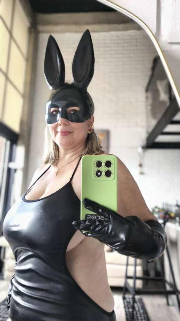 Tell me honestly, are you bold enough to go down on me? posted by serious_sara