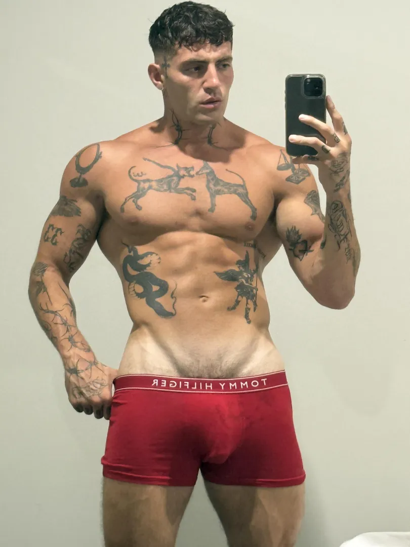 Tell me if they’re too tight posted by sweetiepieesl