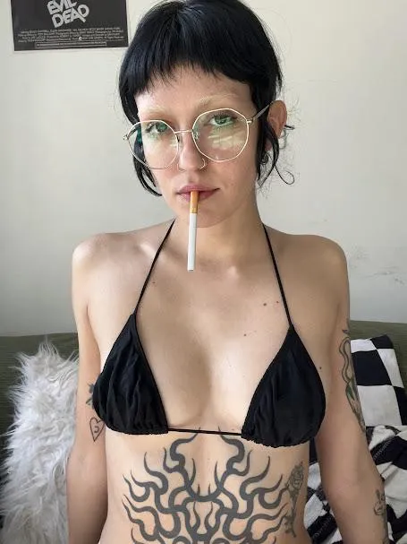 Tell me if you would be my ashtray every day posted by odd-gwenny