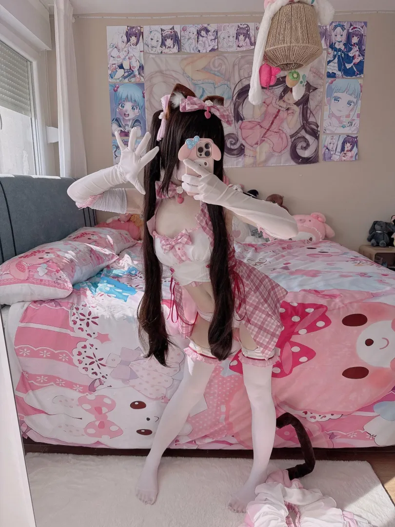 Tell me Im good and watch this kitty glow posted by BarelyBehavingAgain_