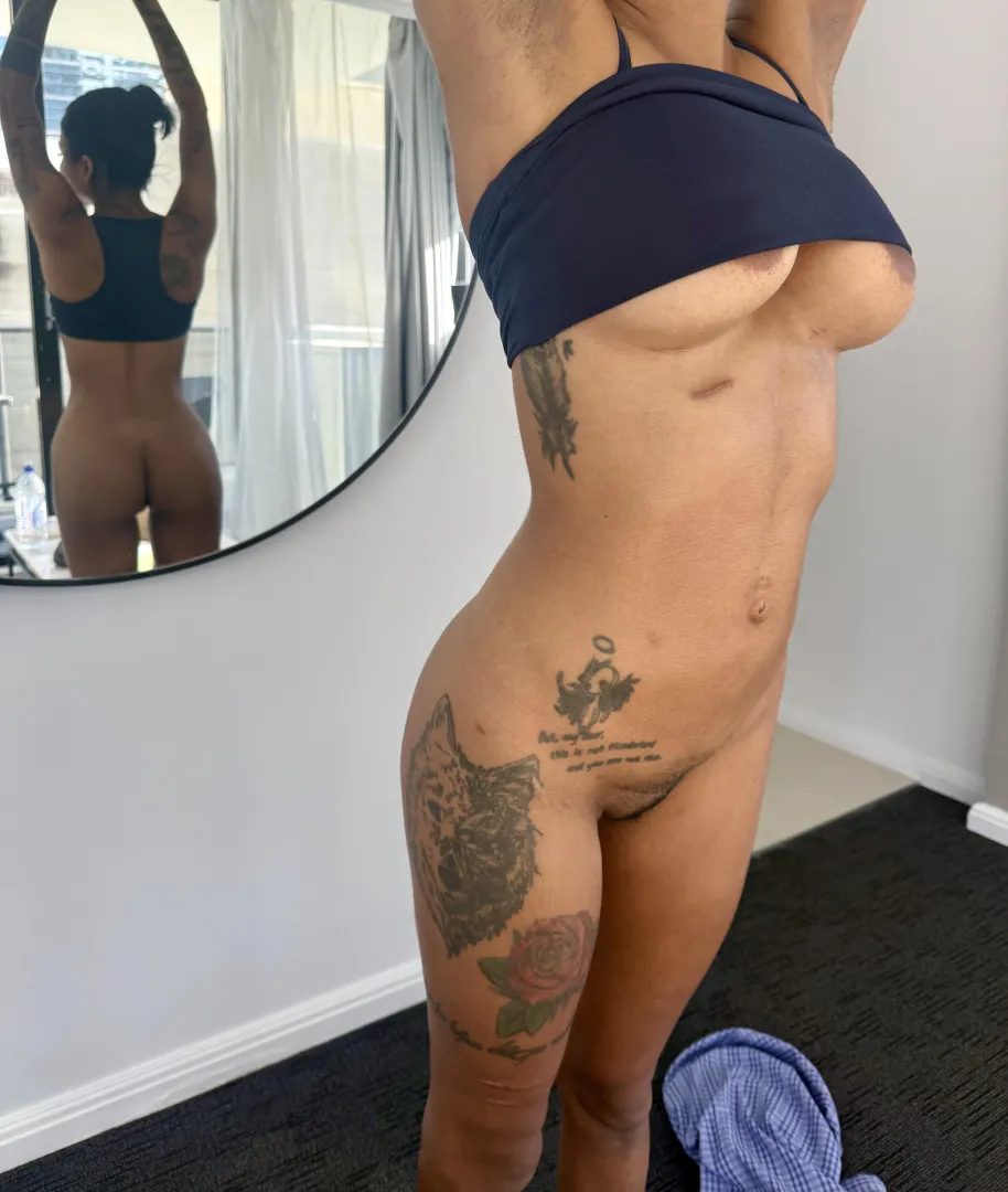 Tell me… is this mirror picture working for you? posted by misspiggynyc