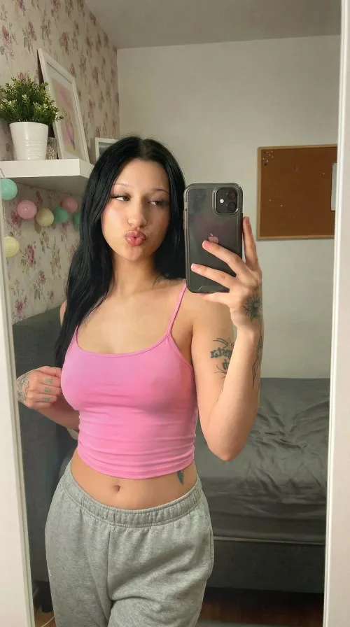 tell me what caught your eye by Mean_Jellyfish7742