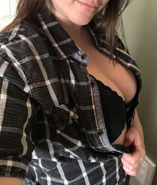 Tell me what you think by Alli--B