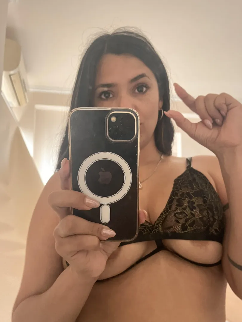 Tell me your size and beg your goddess to rate your little shrimp posted by sofiloveok