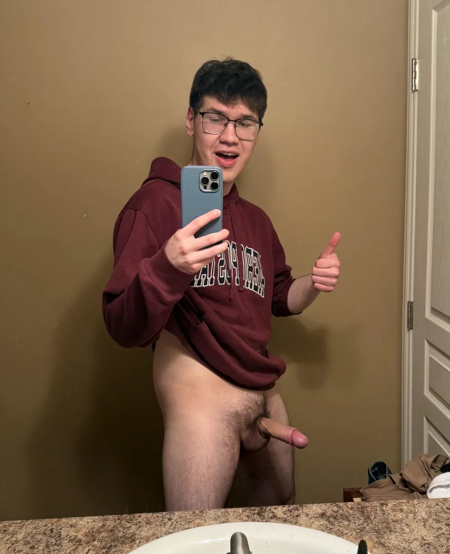 Thanks to this sub for making me confident in my average penis! You all get a thumbs up posted by Average-watermelon