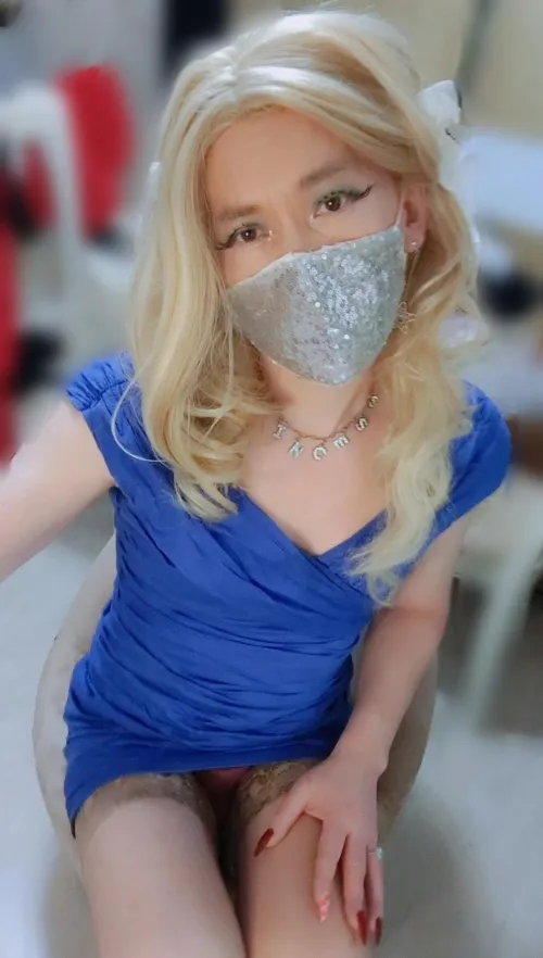 That dress is sooo short by mashaanya