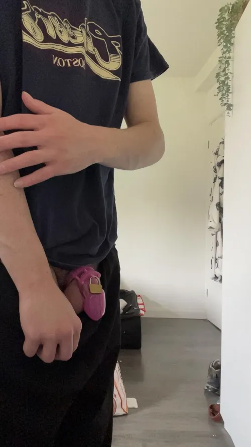 that loser cuck in your lecture with you? yeah, this is what he’s attempting to hide  by dearestdarlingdead