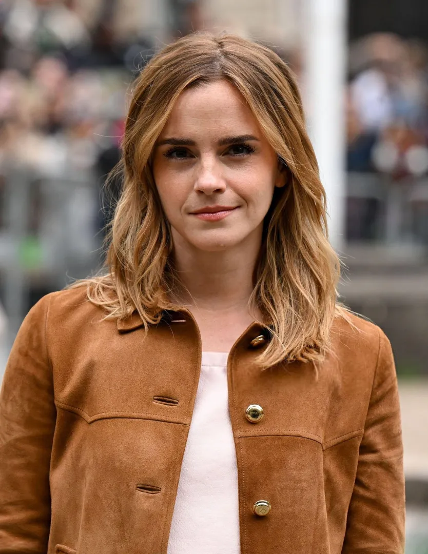 That smirk, she knows and loves it posted by Lord_education01