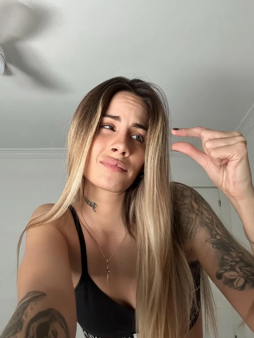 That tiny thing deserves to be exposed posted by StarryFuzzy