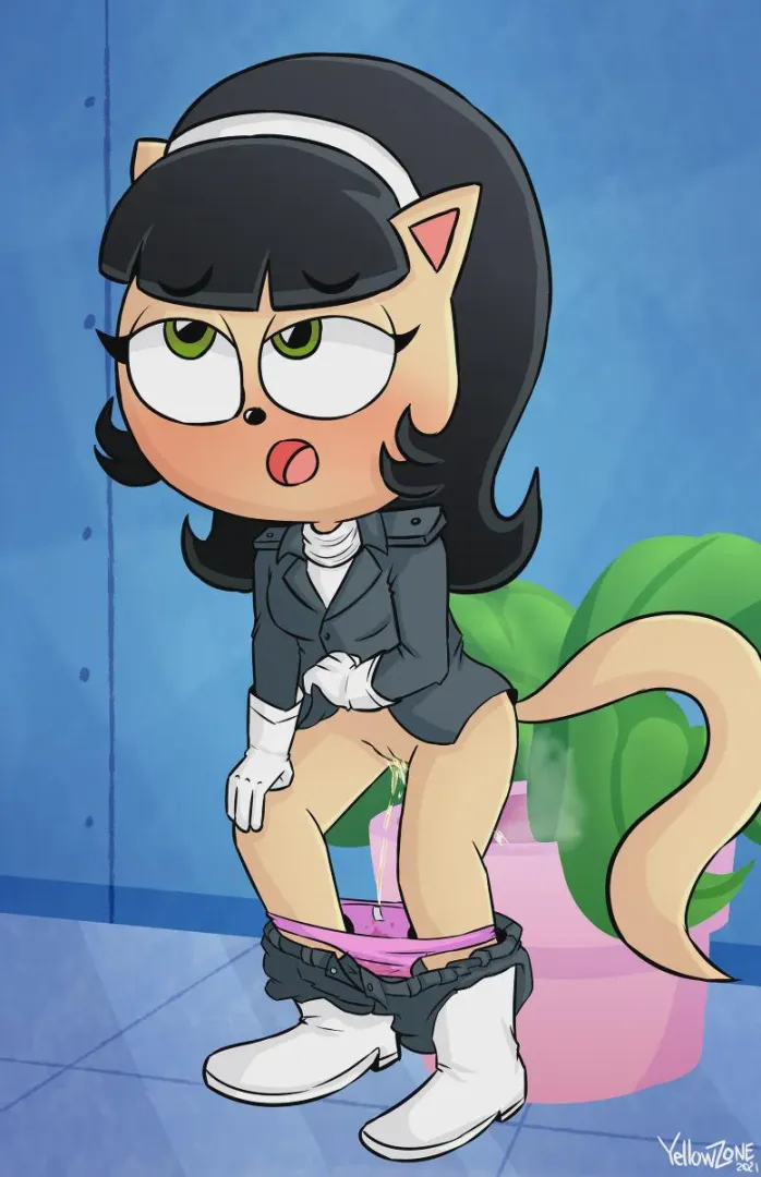 The bathroom was occupied, good thing Kitty found a nearby plant (Yellowzonemx) posted by redditboy123451