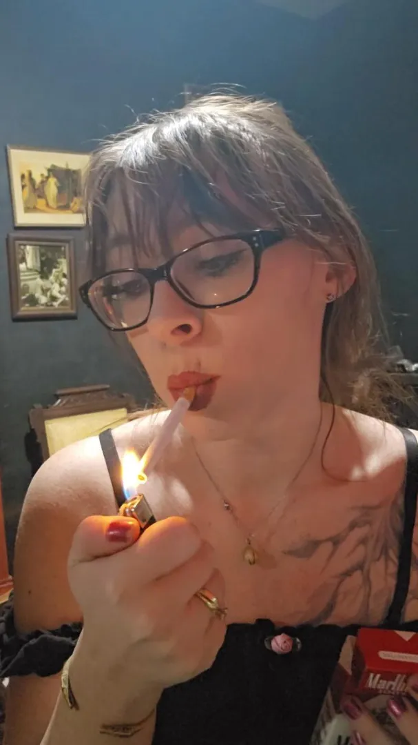 The dangle as I light up. Don't worry, the top cums off very soon. posted by MistressThrope