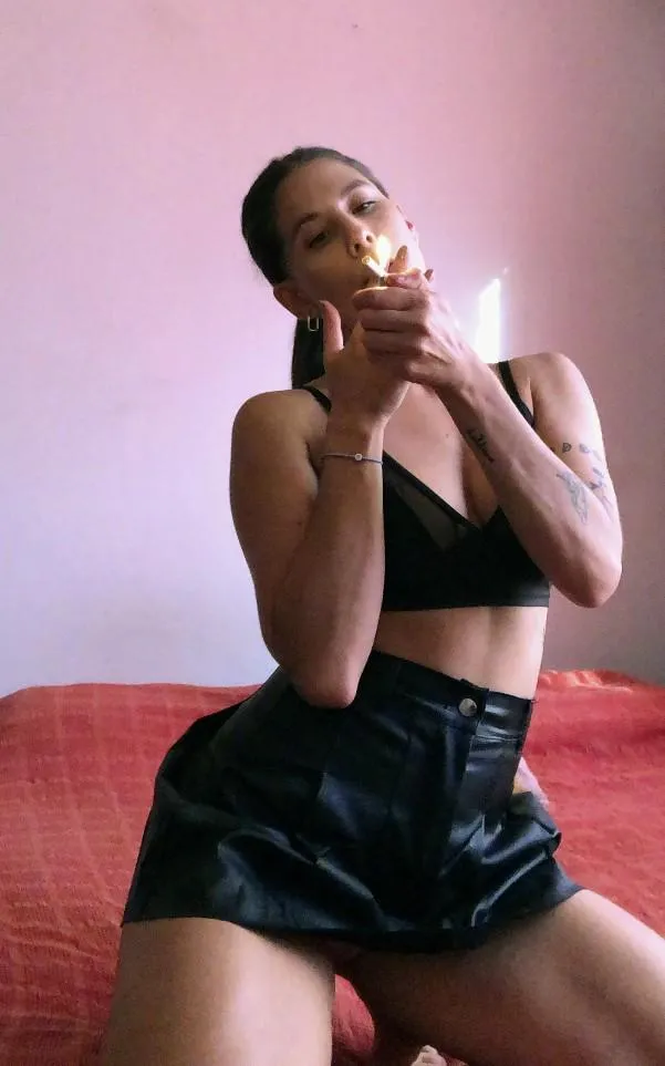 The days begin like this posted by Mialovefetishh