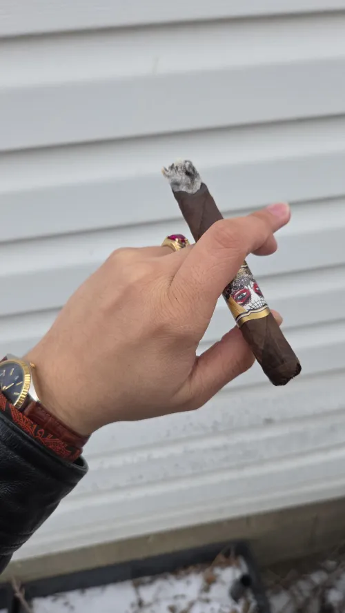 The Girl With No Name by dpewa