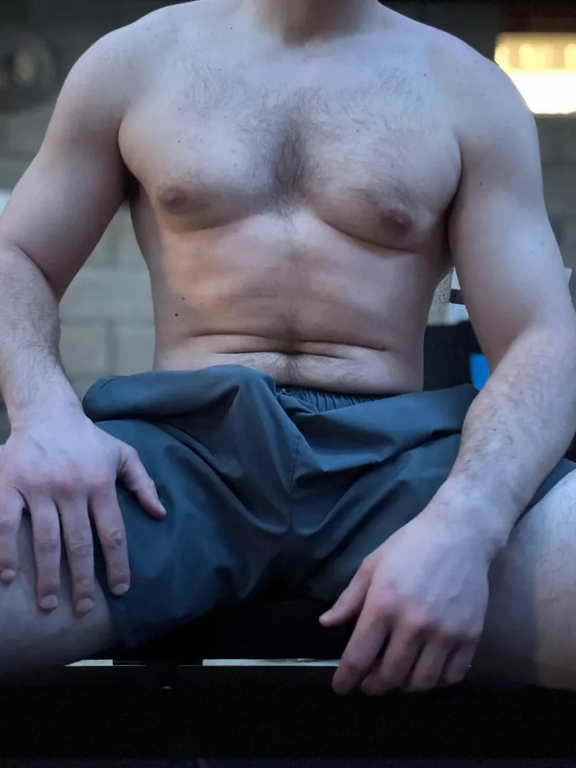 The home gym really has all the benefits I need posted by Hung-n-Fun