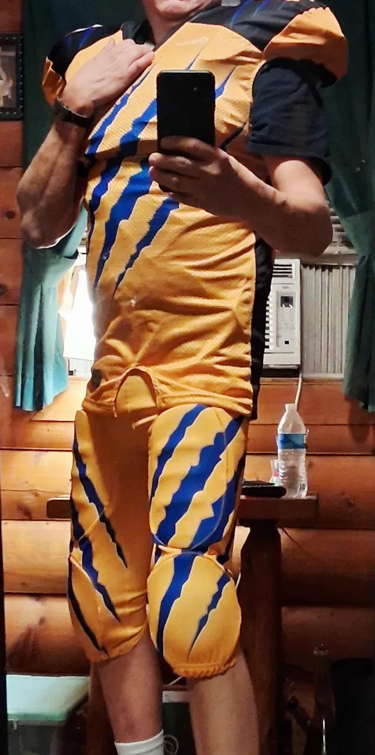 The jersey and pants arrived today. I designed thema d had them made. More and better  pics to come later tonight. posted by Hellyeah2026