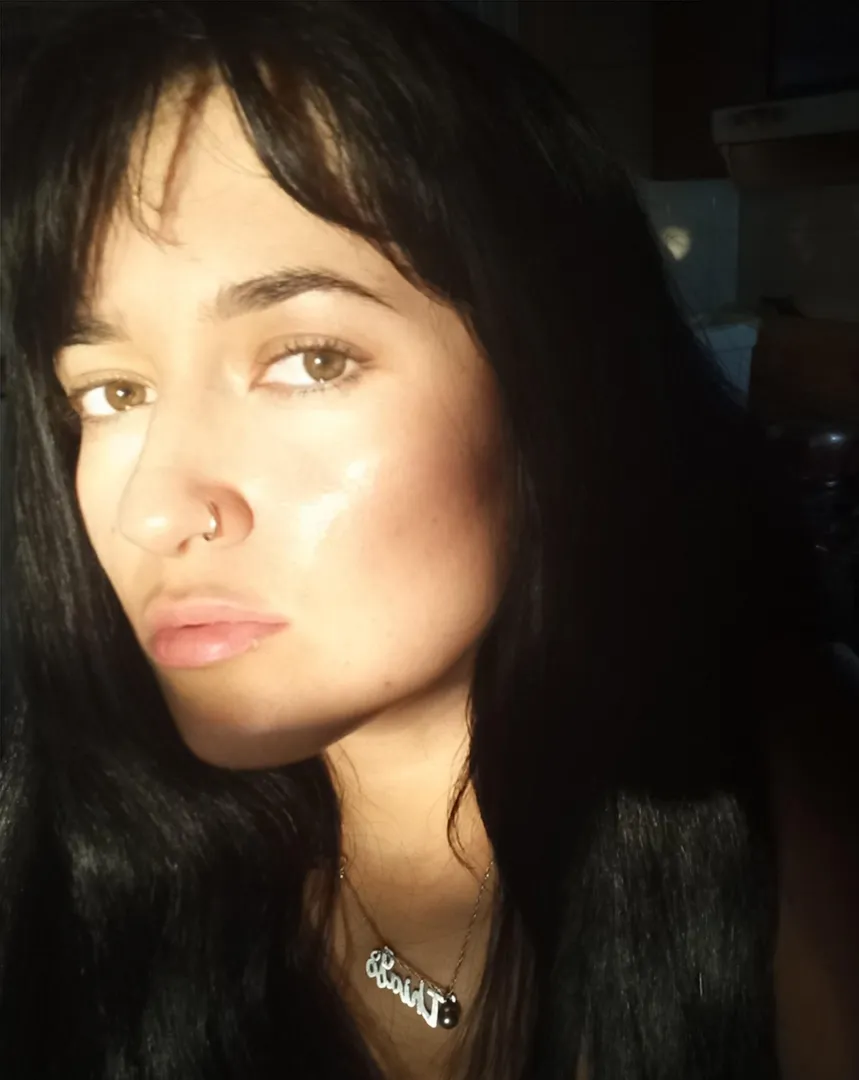 The light highlights my black hair posted by lizzyzil