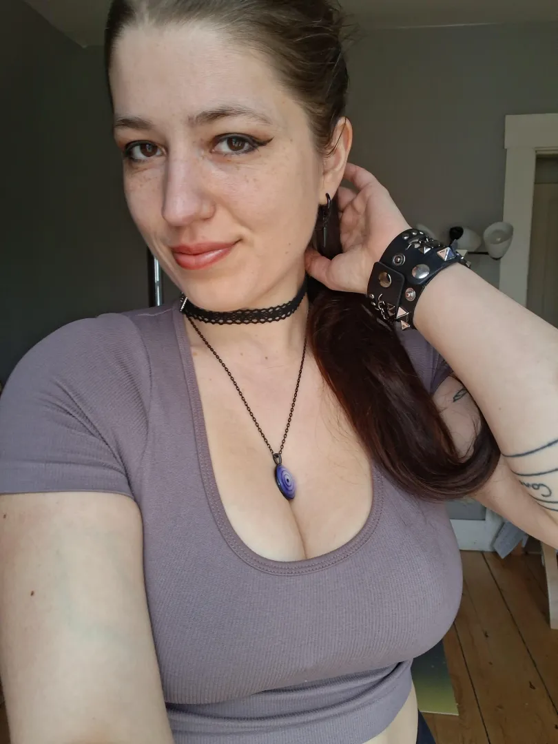 The lighting was super flattering today posted by inked_emma_honey