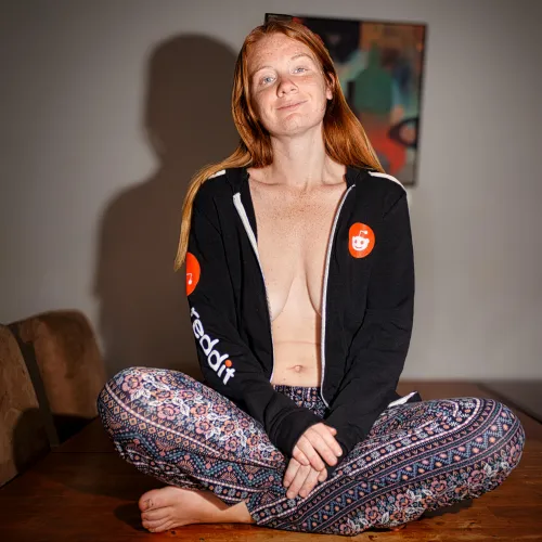 the more you zoom in, the more freckles you’ll see... how close are you getting? by --lily-rose--