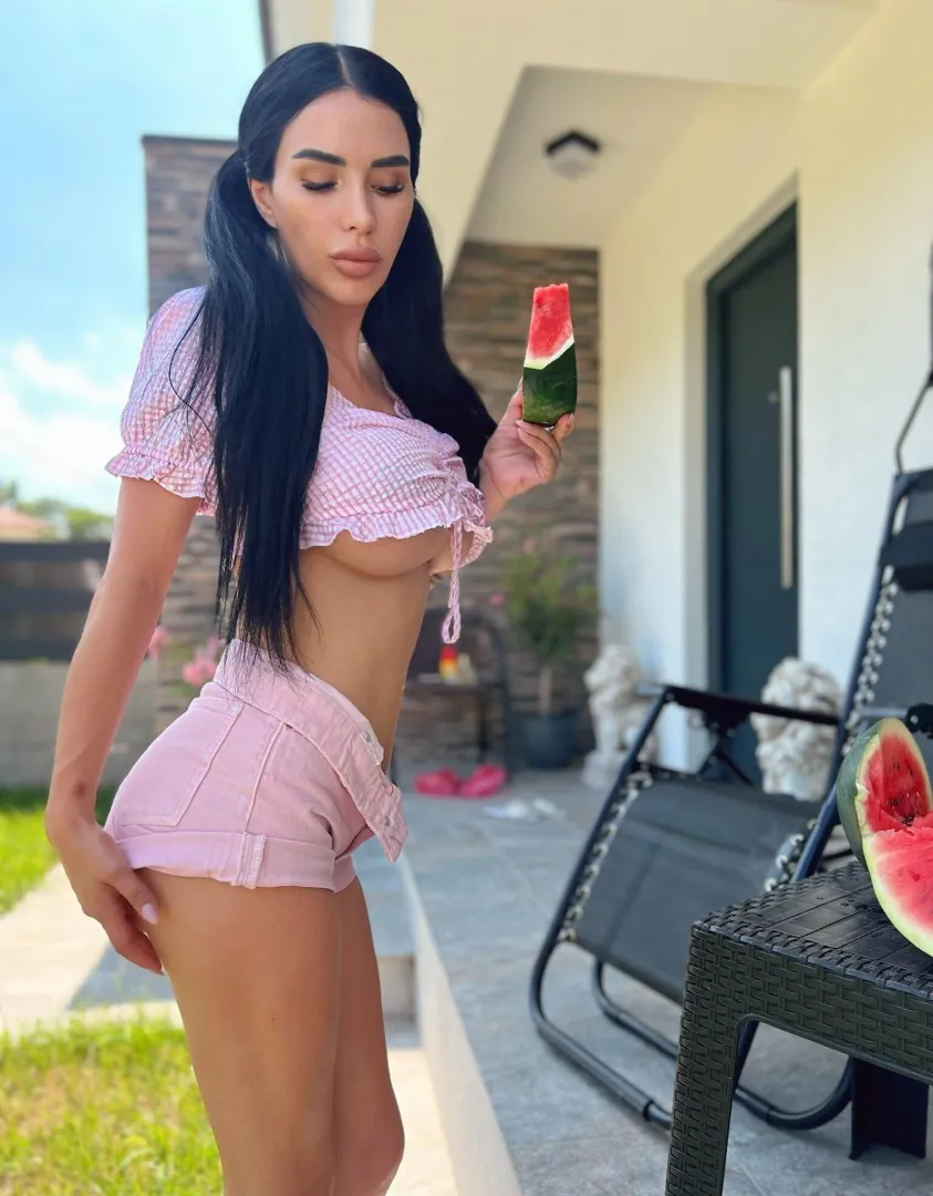 The most complimentary angle posted by danielacruduu