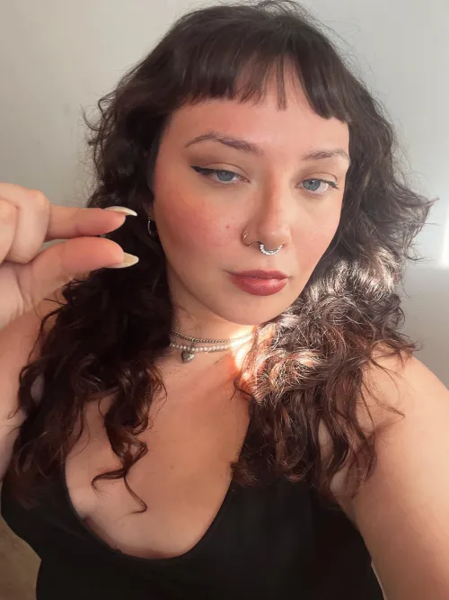 The other day I met a guy whose cock looked like an overcooked penne rigate! I wonder what yours looks like. by GoddessCoquette