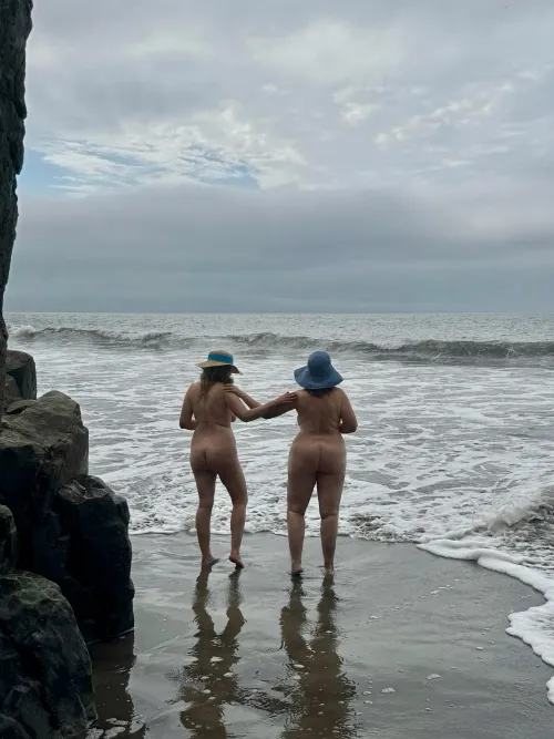 The Pacific Ocean from Red Rock Beach  by MrsDarling55