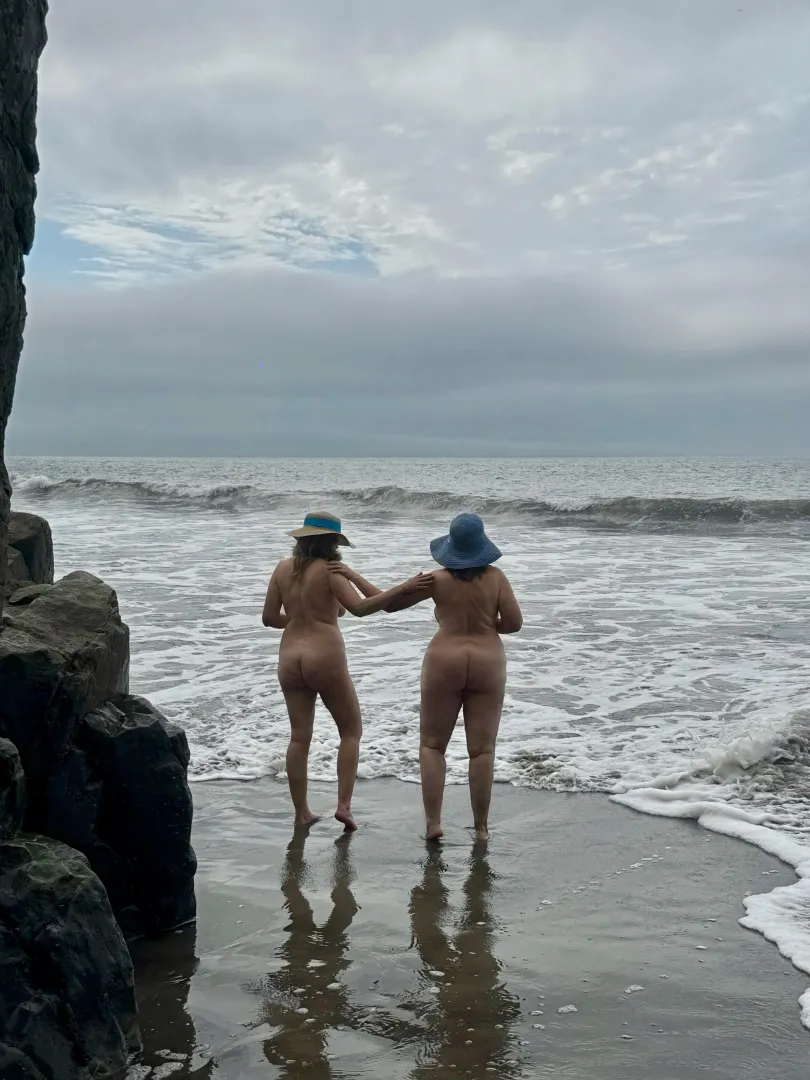 The Pacific Ocean from Red Rock Beach  posted by MrsDarling55