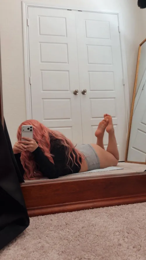 The perfect pose by SierraSummersXo