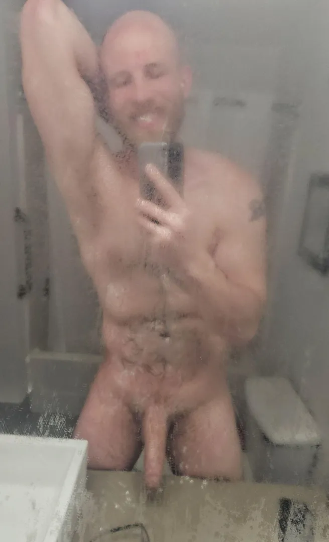 The rare steamy shower pic posted by josh_maclin1991