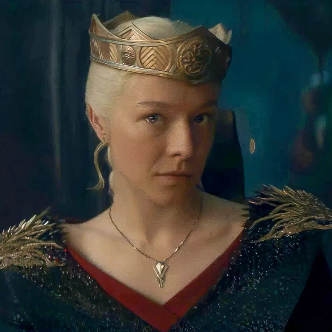 The Rightful Queen  posted by H_Hers