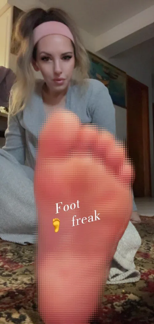 The scent of my feet is your obsession , breathe in and remember who owns you .. be obedient and maybe one day you can have a peek.. maybe by Miss-marilyn-23