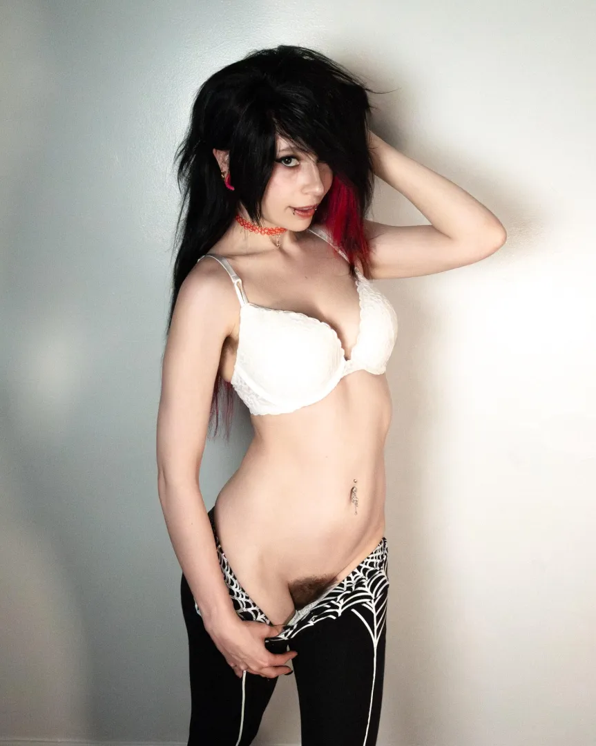 The secret in my yoga pants posted by RavenNymph