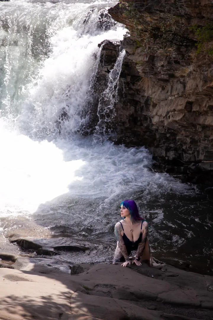 The Siren waits to sing her song for you, be brave! posted by RainbowGothKat