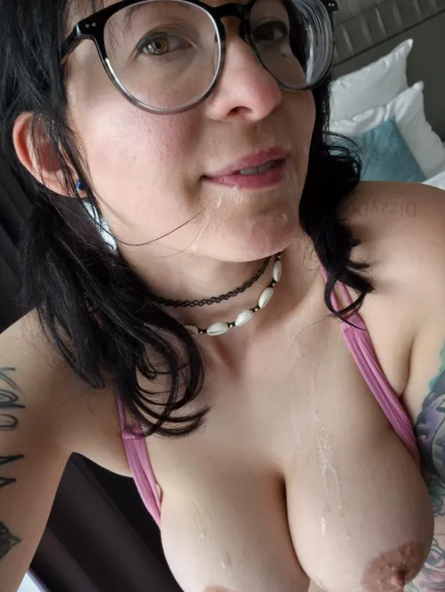 The smell of cum [p] by DizzyDora_