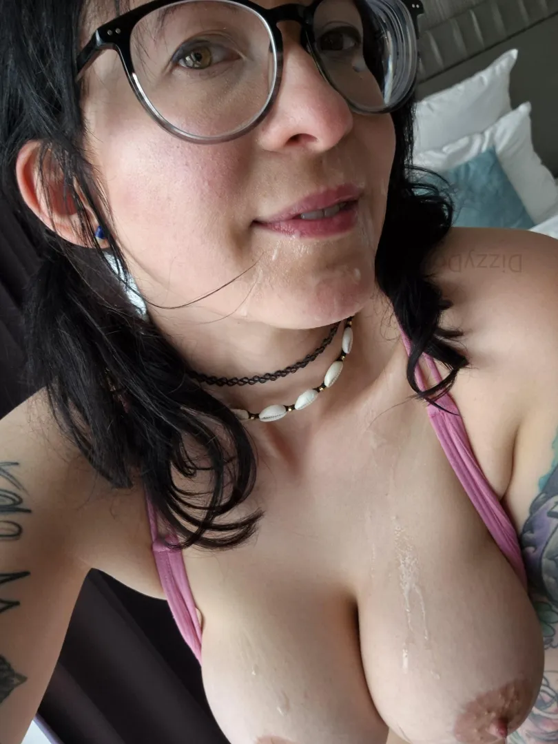 The smell of cum [p] posted by DizzyDora_