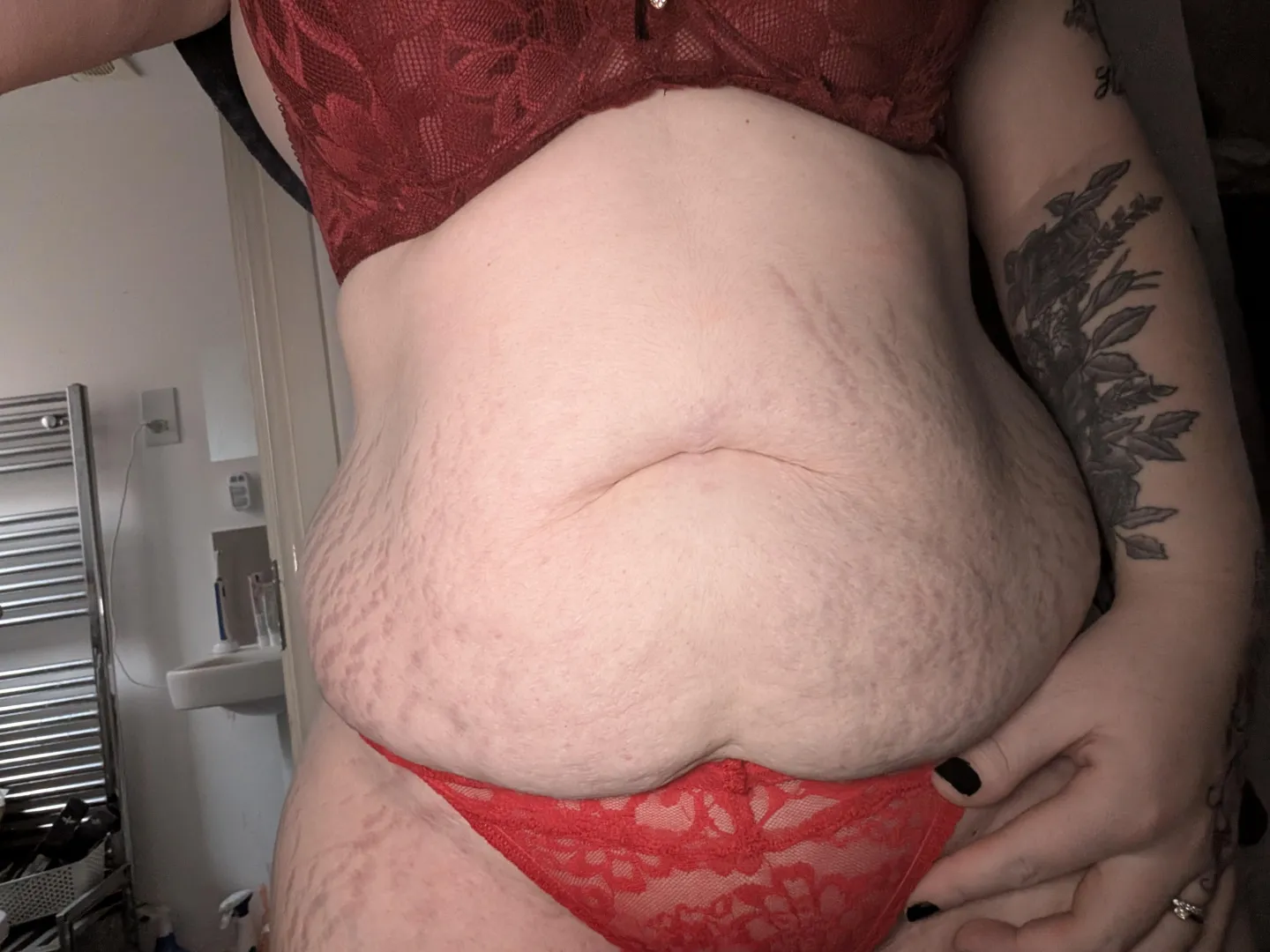 The strechmarks are more prominent if I use the flash on my camera posted by Ready-Pie-3107