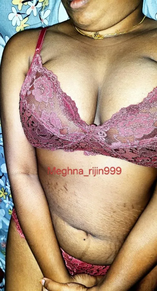 The stripes you see on belly are softer than they appear. by Meghna_Rijin4u