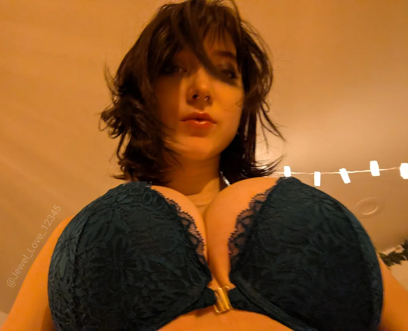 The view when I'm on top of you  posted by Jewel_Love_12345