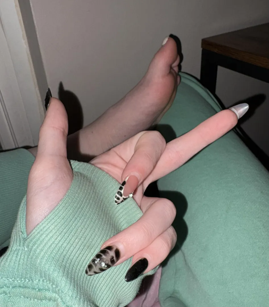 the way this excites you.. posted by findom_queenbee