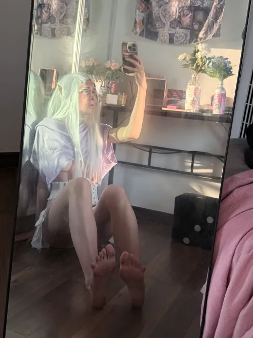 the winter elf preserves the snowy atmosphere by kawaiiipunk