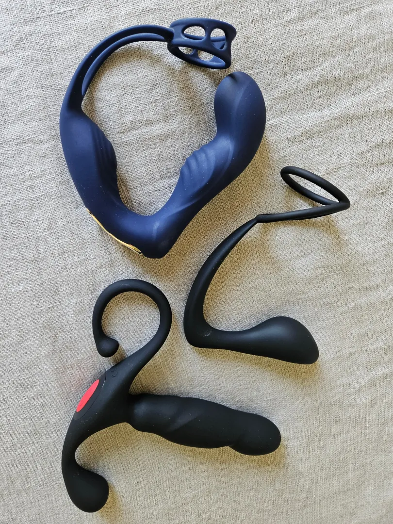 There are three toys to choose from. Which one caught your attention? posted by MattVanDag