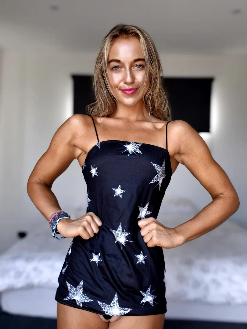 There's a clear star of the show here  posted by QueenKongFitness