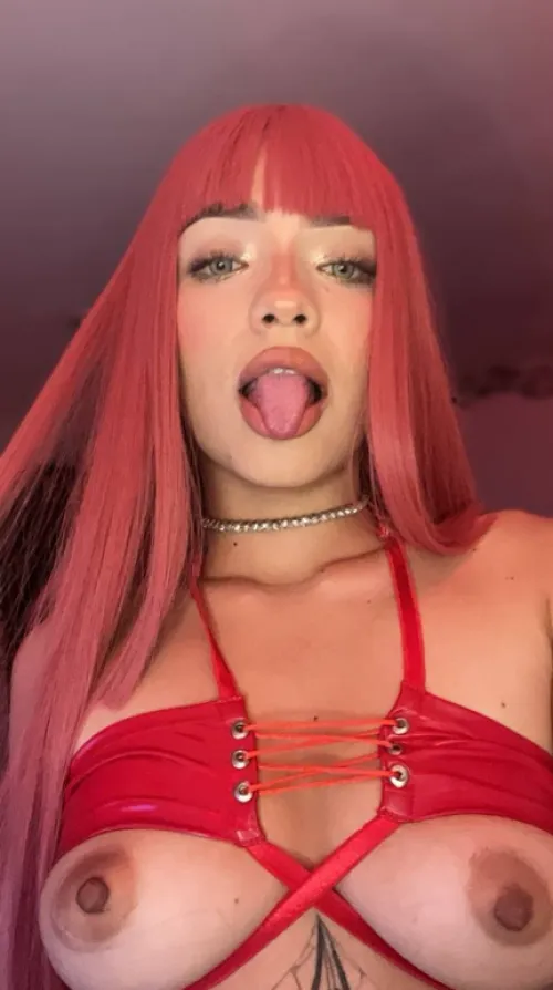 There's a freak behind this cute face by alfa_angelicX